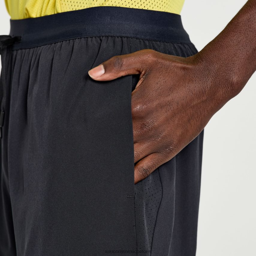 Saucony Outpace 7 2 en 1 corto hombres negro P4B2Z0389