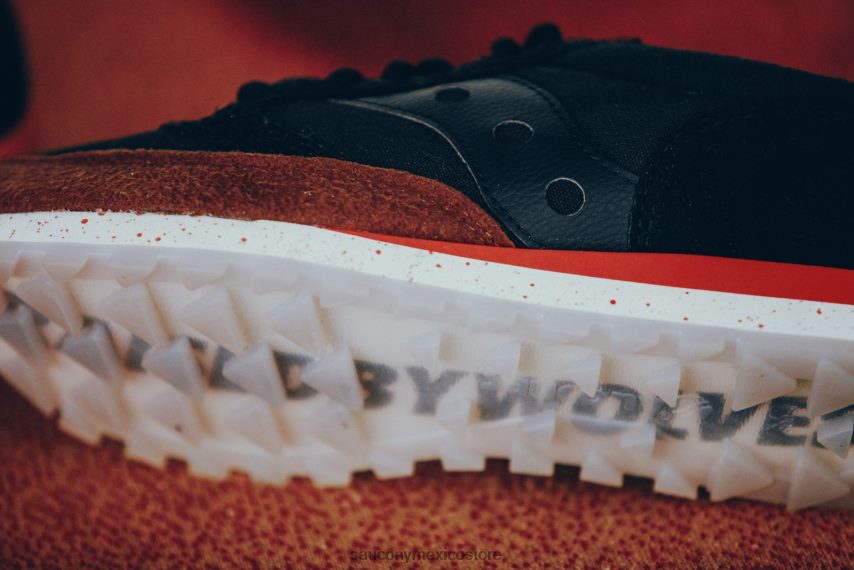 Saucony X criado por lobos jazz 81 hombres gris negro P4B2Z0298